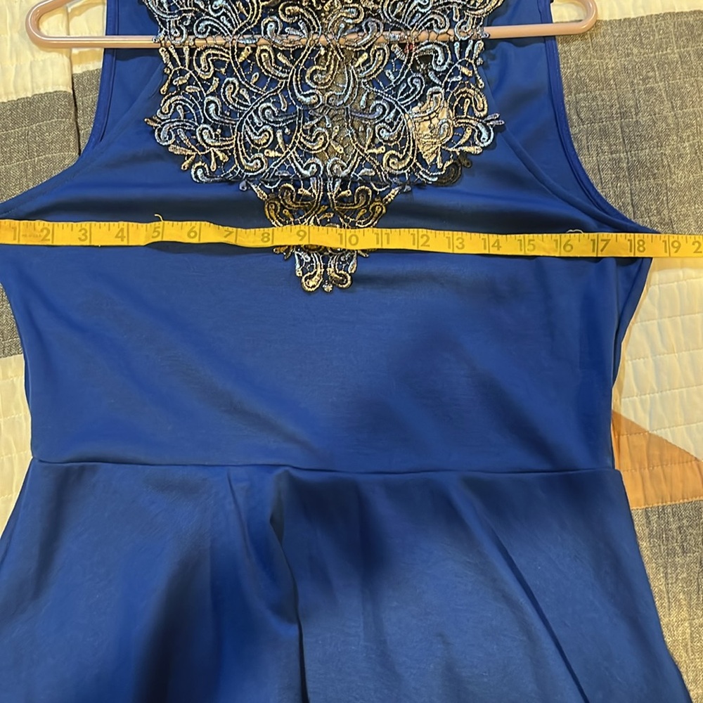 2B Bebe Peplum Top - Picture 6 of 6